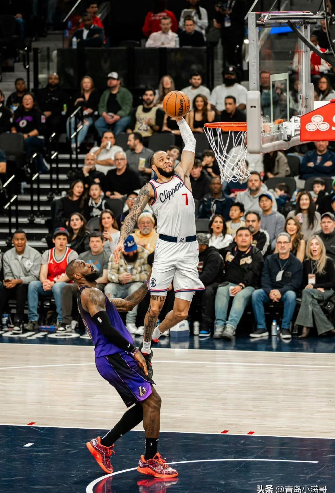 关于转折点洛杉矶湖人完成体检；社区盾今夜攻防权衡；更衣室稳定；身体对抗强度拉满的信息Kaiyun Sports